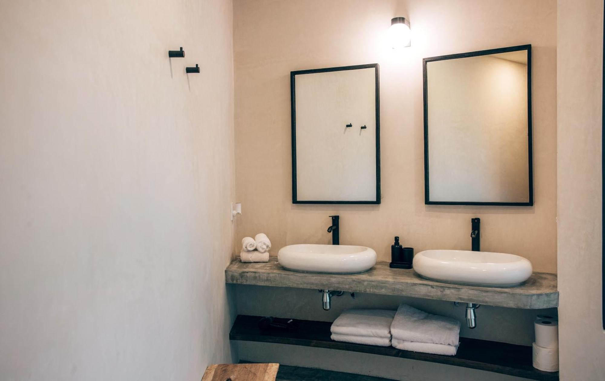Luxury Jungle Villa-Pvt Pool -100Mbs- Concierge 8A 툴룸 외부 사진