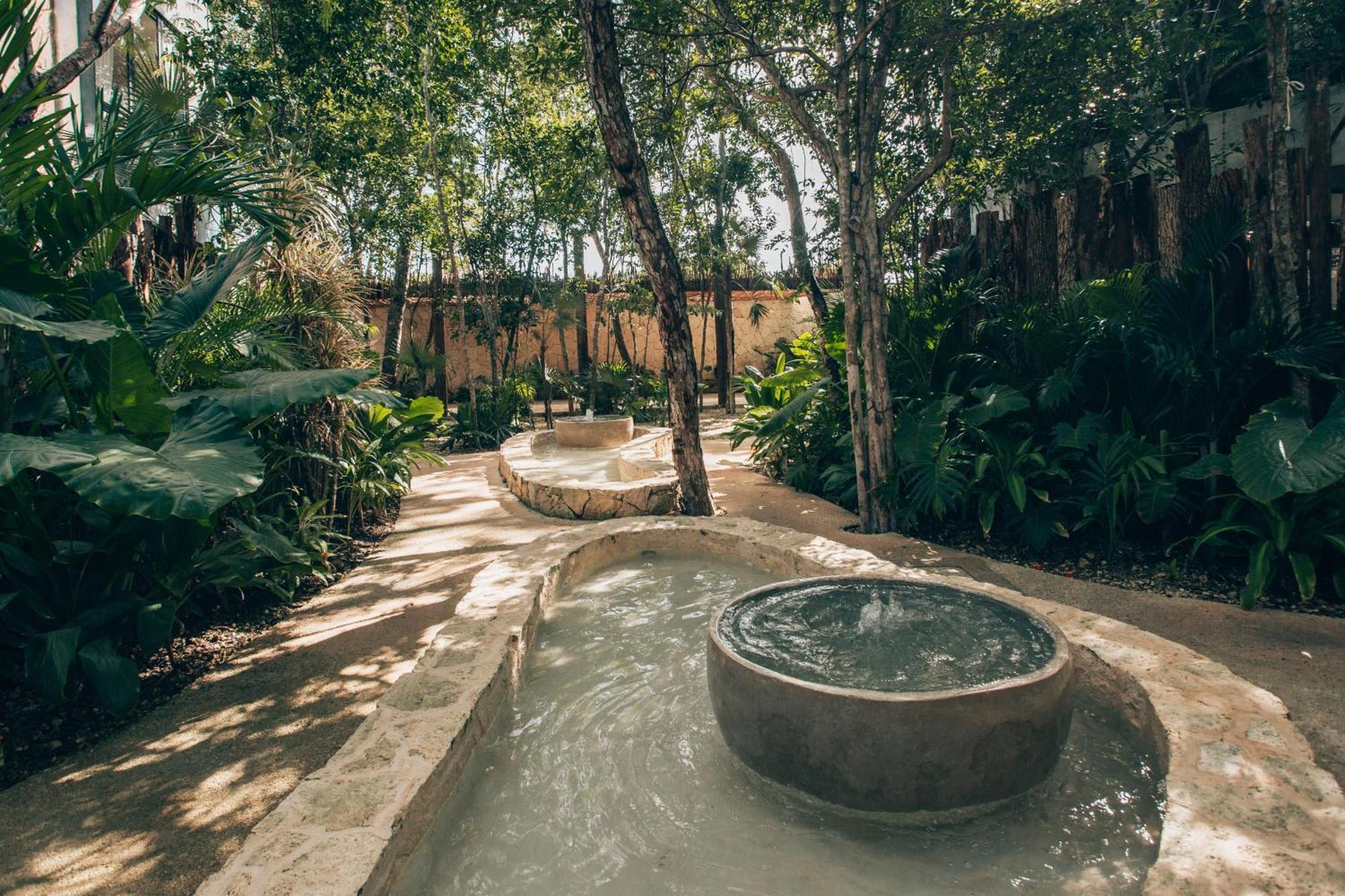 Luxury Jungle Villa-Pvt Pool -100Mbs- Concierge 8A 툴룸 외부 사진